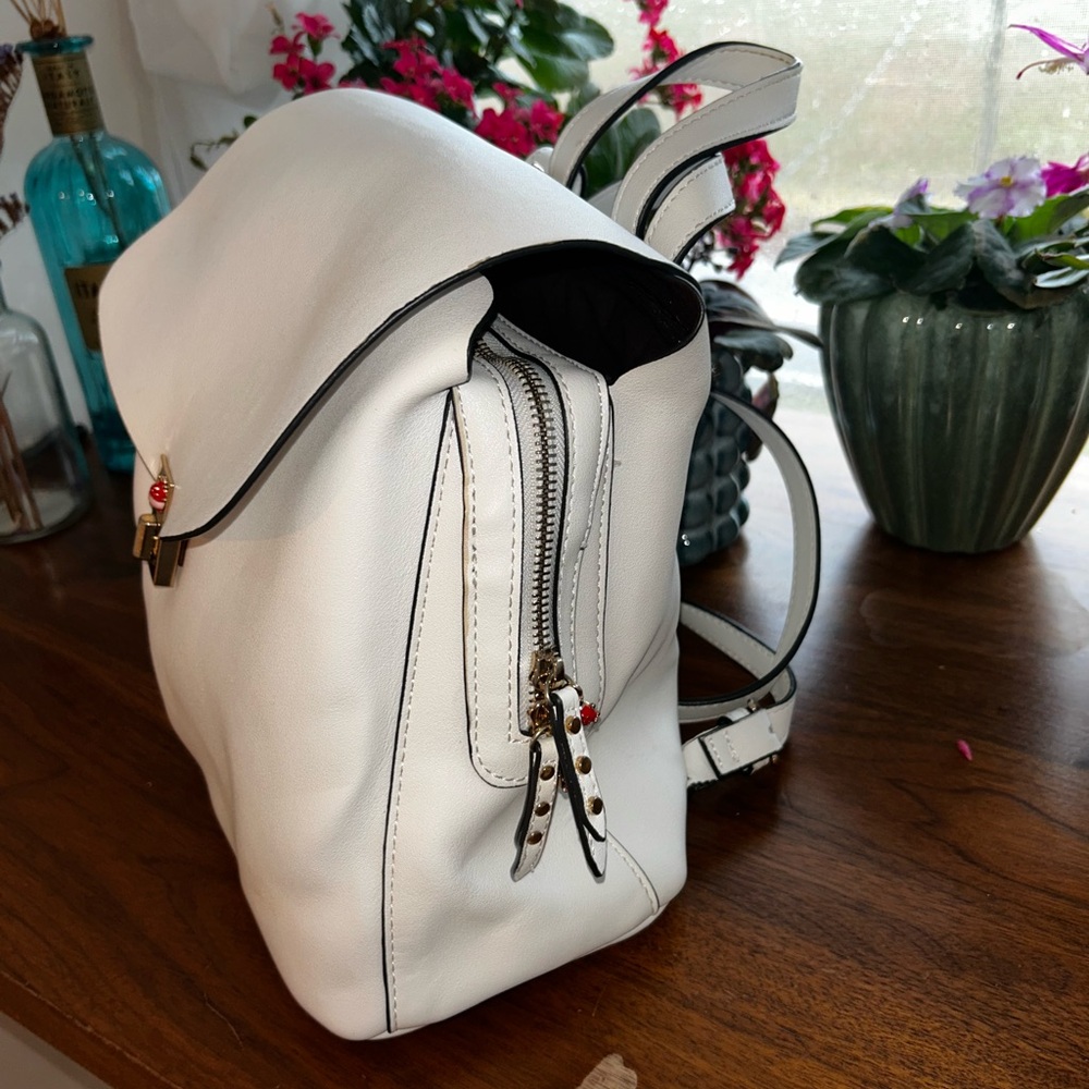Bookbag - Picture 3 of 7